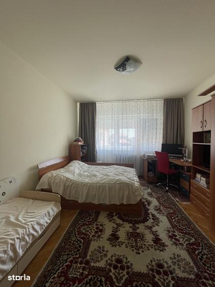 Apartament 4 camere cu GARAJ - 1