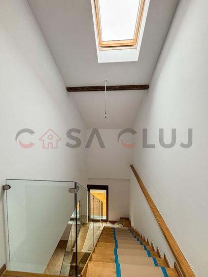 Casă individuală cu 5 camere cu Canalizare în Gruia