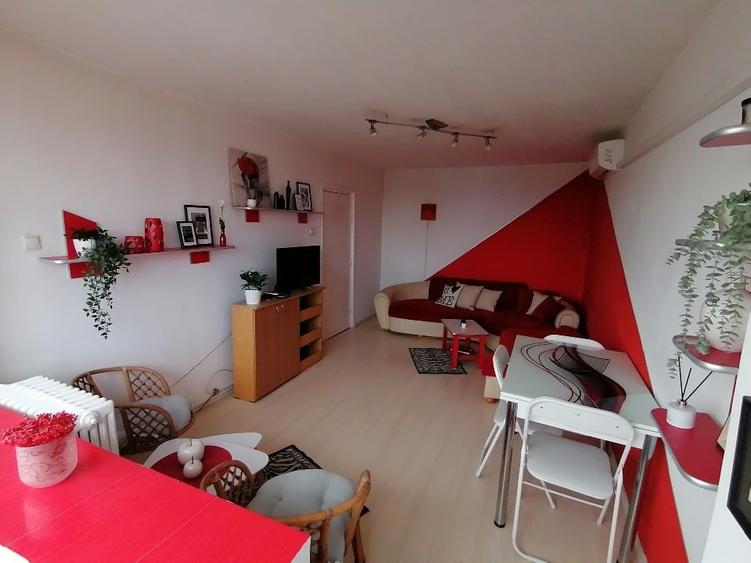 Apartament cu 3 camere decomandat, mobilat în Odobescu