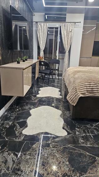 Garsonieră decomandată în Central