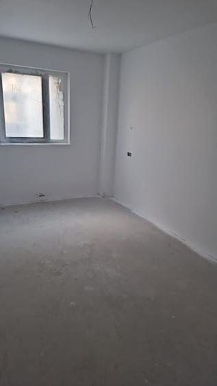Apartament cu 2 camere decomandat în Energia