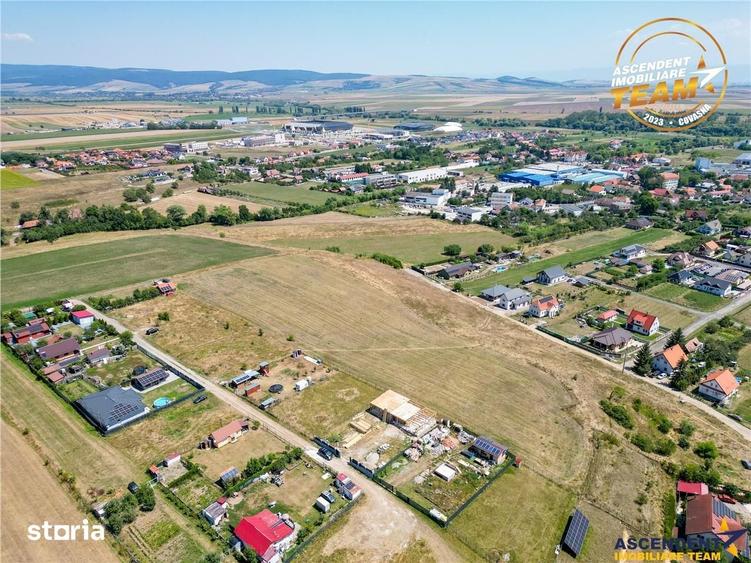 Teren de 5300 mp, în Central
