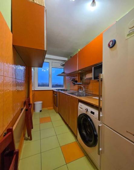 Apartament cu 3 camere semidecomandat în Drumul Taberei