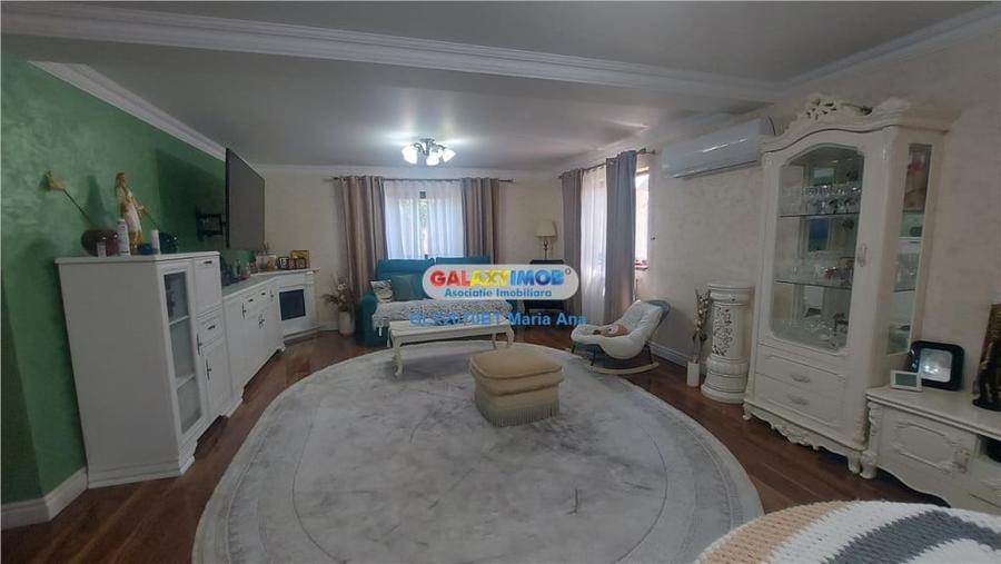 Casă cu 4 camere cu Teren 2000 Mp în Central