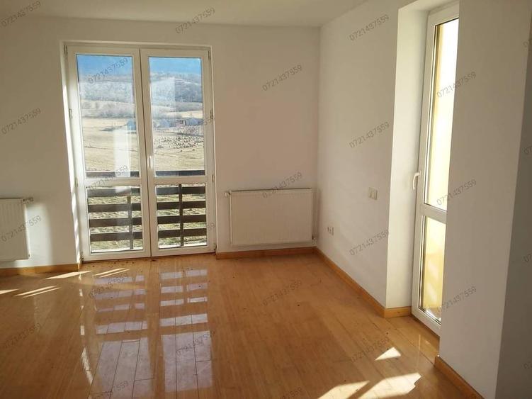 Apartament cu 3 camere decomandat în Sud