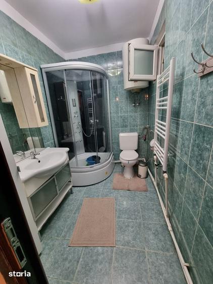 Casă cu 4 camere cu Teren 140 Mp în Central