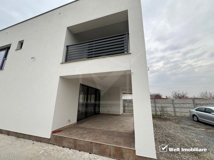Casă individuală cu 5 camere cu Canalizare în Someșeni