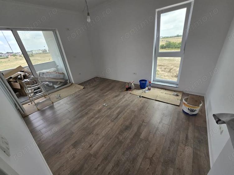 Apartament cu 2 camere decomandat în Girocului