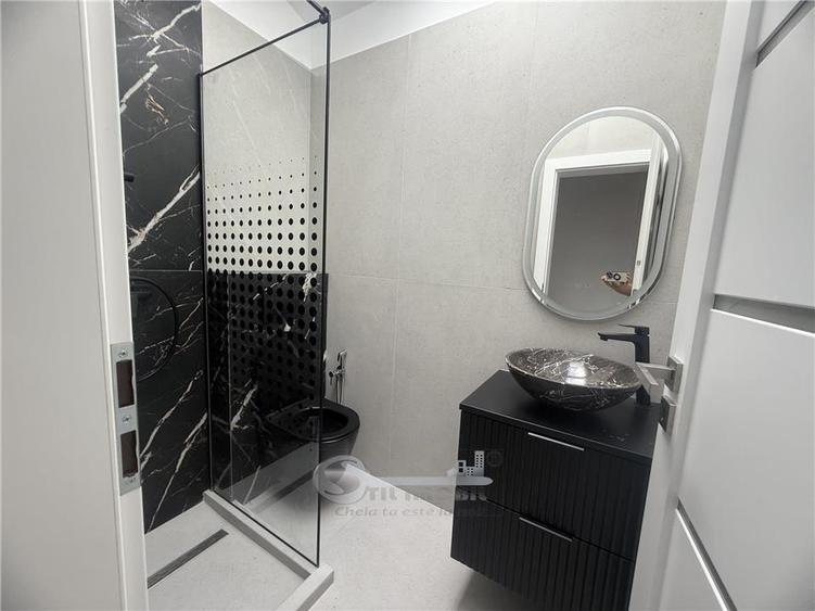 Duplex cu 4 camere cu Canalizare în Valea Adâncă