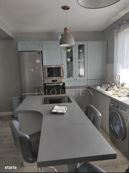 Casă cu 4 camere decomandat în Corușu