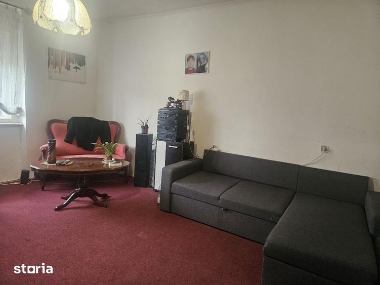 Casă cu 3 camere cu Teren 3300 Mp în Borș