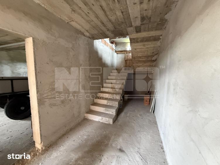 Casă cu 7 camere cu Teren 1970 Mp în Vicovu de Sus