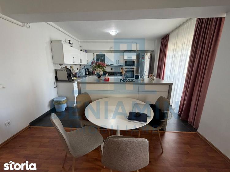 Apartament cu 4 camere în Calea București