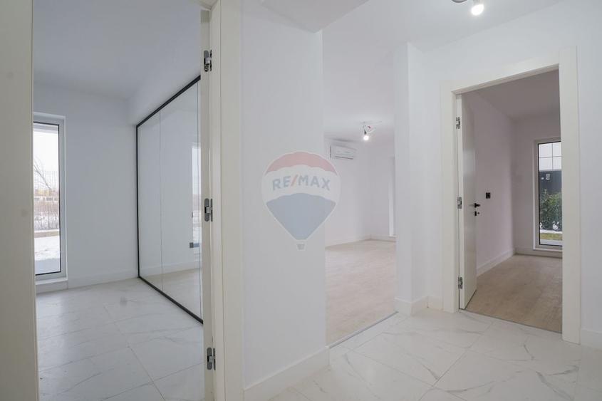 Vanzare apartament de lux cu 4 camere, curte de 279 mp in Pallady - 11