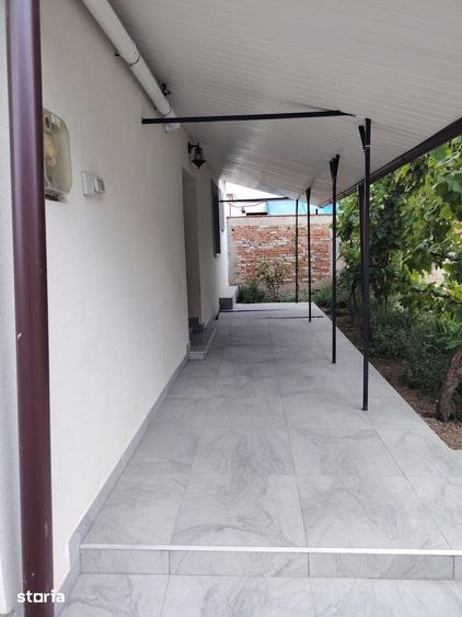 Casă cu 2 camere cu Teren 500 Mp în Pârneava