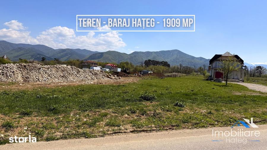 Teren de 1909 mp, în Central