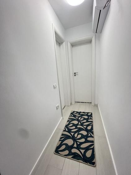 Apartament cu 2 camere decomandat în Trocadero