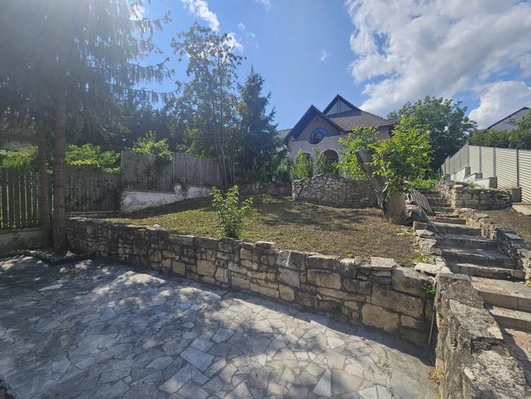 Zona Sigma - casa cu 6 parcari si gradina - 6