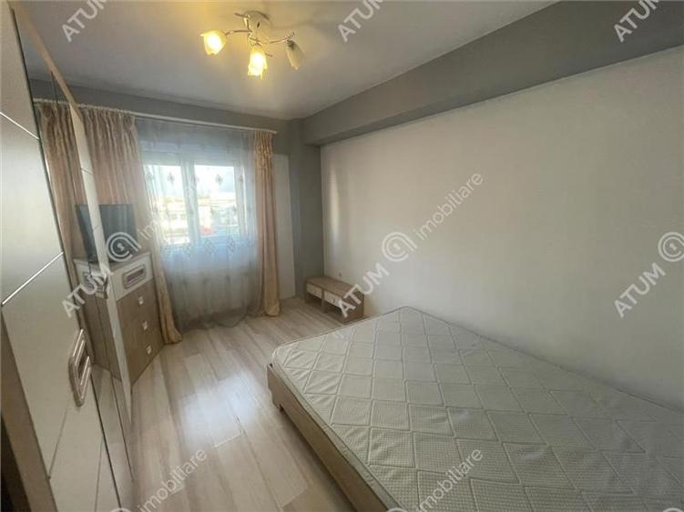 Apartament cu 3 camere decomandat, mobilat în Turnișor