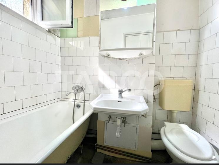 Apartament cu 3 camere semidecomandat, mobilat în Mănăștur