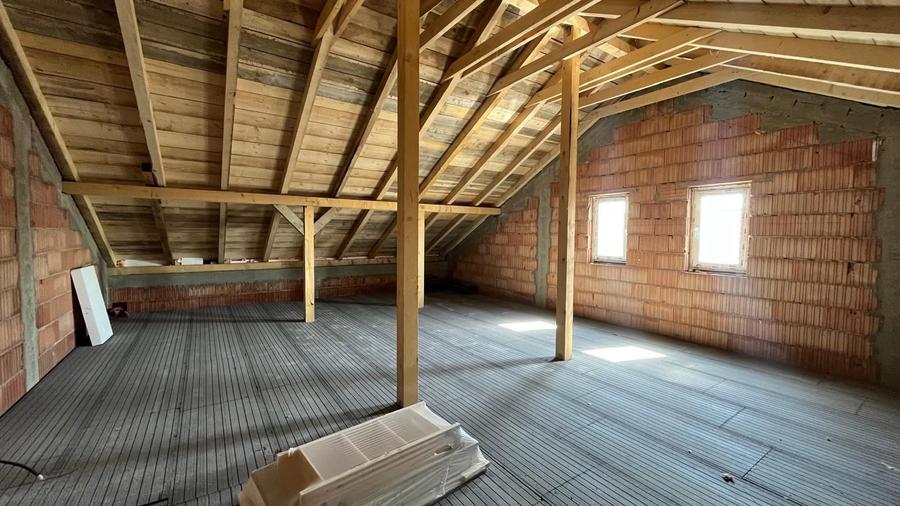 Duplex cu 3 camere cu Canalizare în Moșnița Nouă