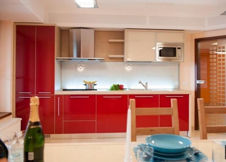 Apartament cu 4 camere decomandat, mobilat în Central