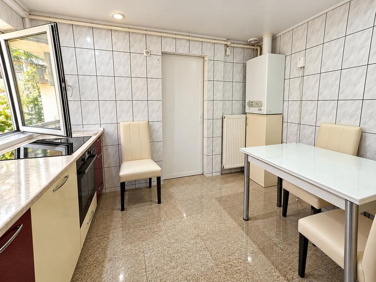 Casă individuală cu 3 camere cu Canalizare în Voluntari