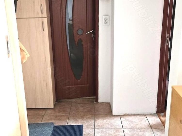 Apartament cu 2 camere decomandat în Drumul Taberei