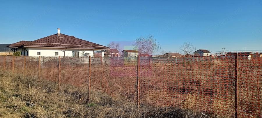 Teren de 1000 mp, în Săbăreni