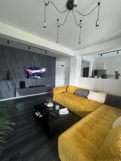 Apartament cu 3 camere decomandat, mobilat în Florești — fotografia 1