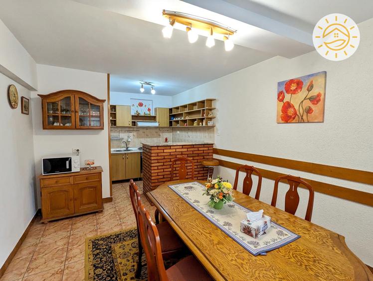 Casă cu 6 camere cu Teren 180 Mp în Centrul Istoric