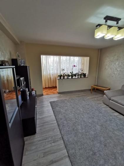 Apartament cu 2 camere decomandat, mobilat în Păcii