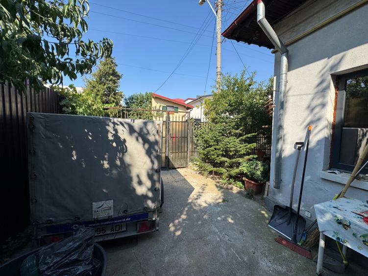 Casă cu 3 camere cu Canalizare în Doamna Ghica