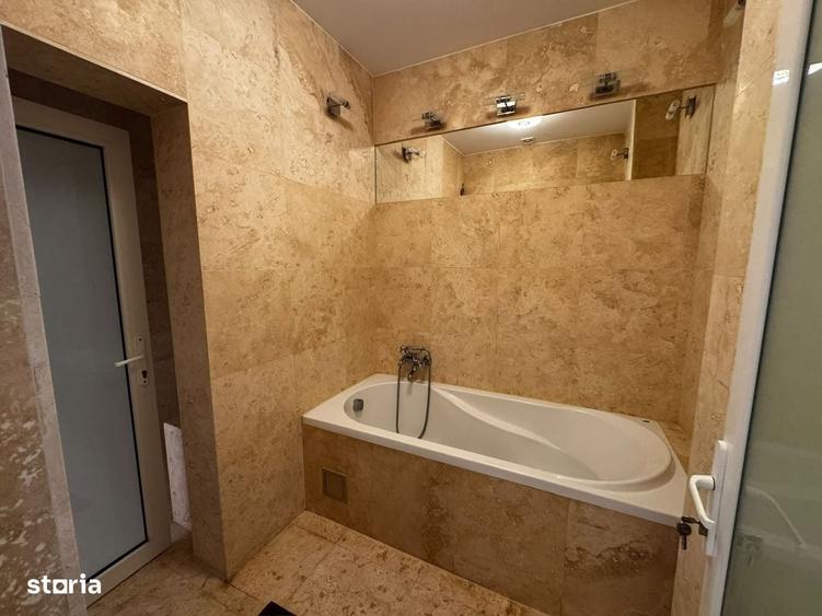 Casă cu 4 camere în Sub Arini