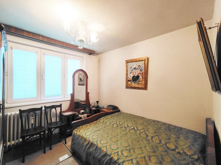 Apartament cu 3 camere decomandat în 1 Decembrie 1918