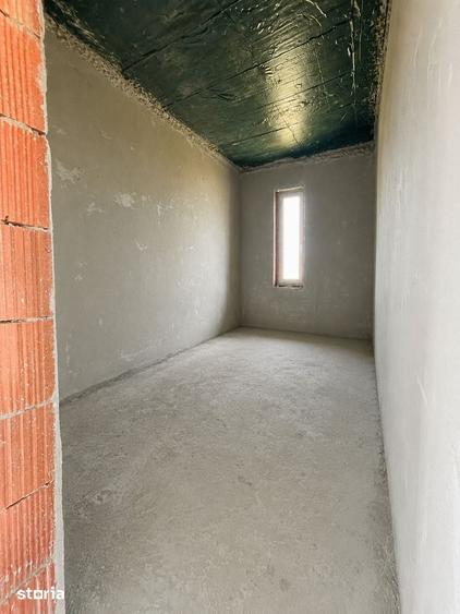 Casă cu 4 camere cu Teren 501 Mp în Sânmartin