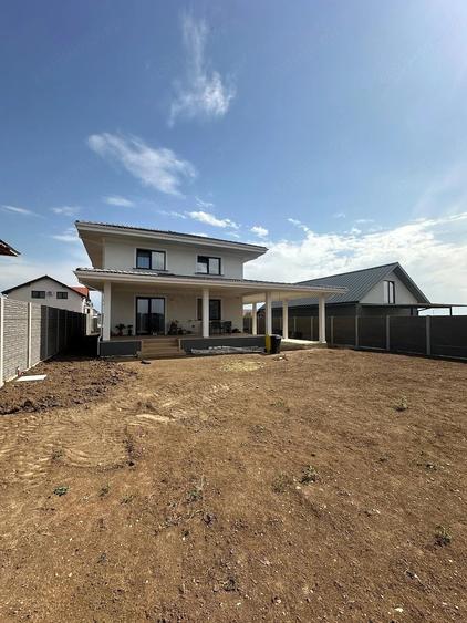 Casă cu 5 camere cu Teren 650 Mp în Giarmata