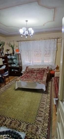 Casă cu 4 camere în Mănăstireni