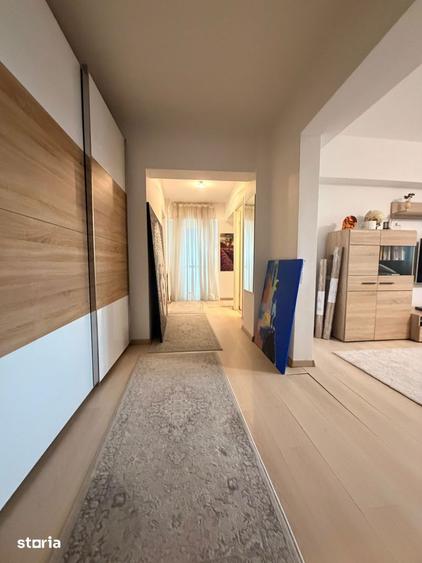 Apartament cu 3 camere, mobilat în Băneasa