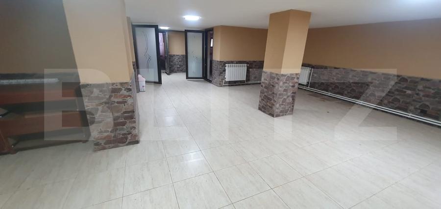 Casă individuală cu 8 camere cu Teren 5955 Mp în Vatra Dornei