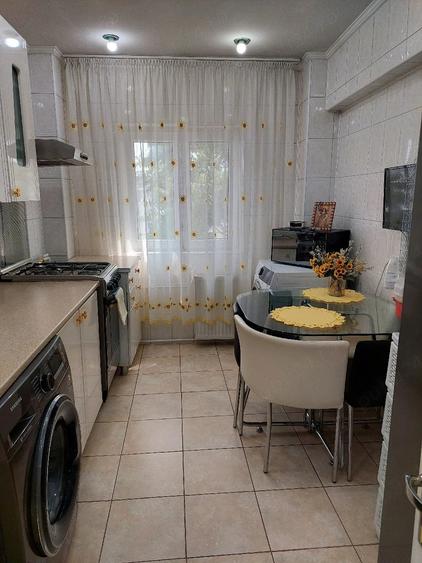 Apartament cu 2 camere decomandat în Mihai Bravu