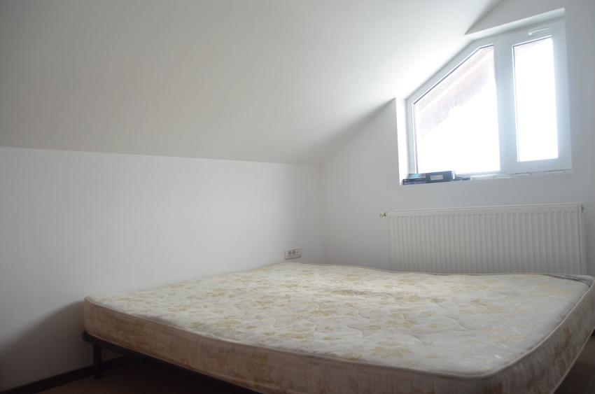 Apartament cu 2 camere decomandat în Bușteni