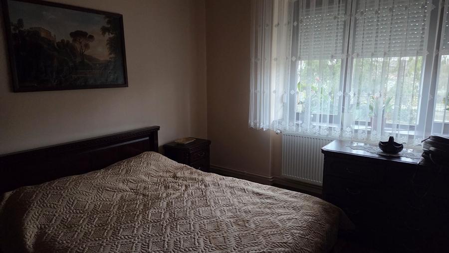 Casă cu 4 camere în Bâlc