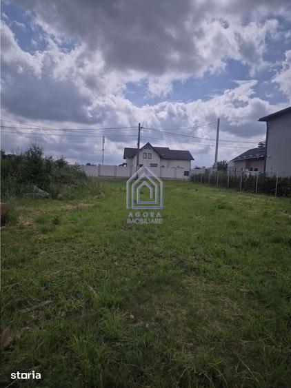 Teren de 400 mp, în Moara