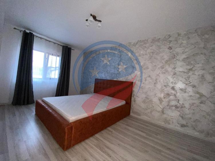 Casă individuală cu 4 camere cu Canalizare în Lăpuș