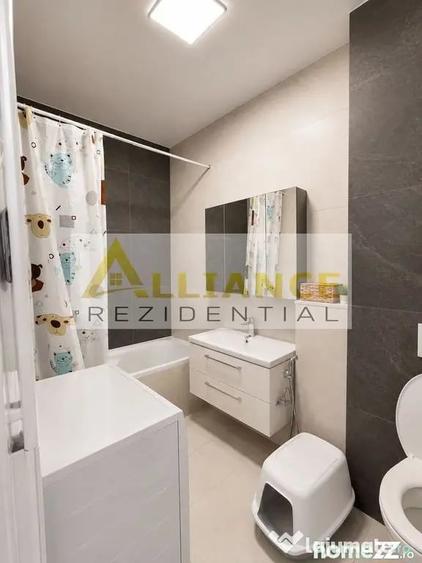 Apartament cu 4 camere decomandat în Central