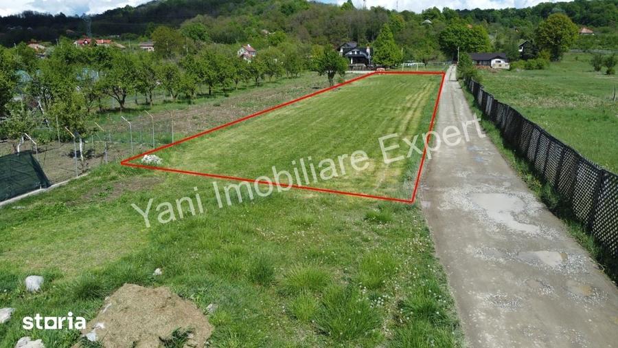 Teren de 2414 mp, în Curtea de Argeș