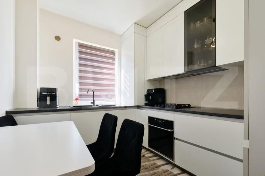 Apartament cu 2 camere decomandat, mobilat în Tractorul