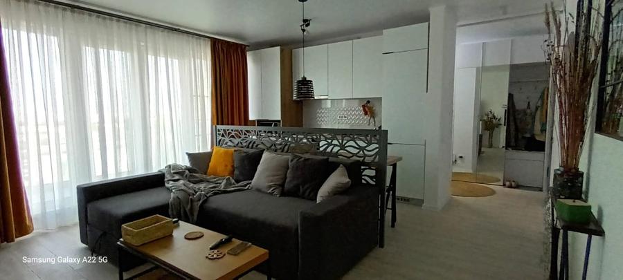 Apartament cu 2 camere decomandat în Parcul Carol