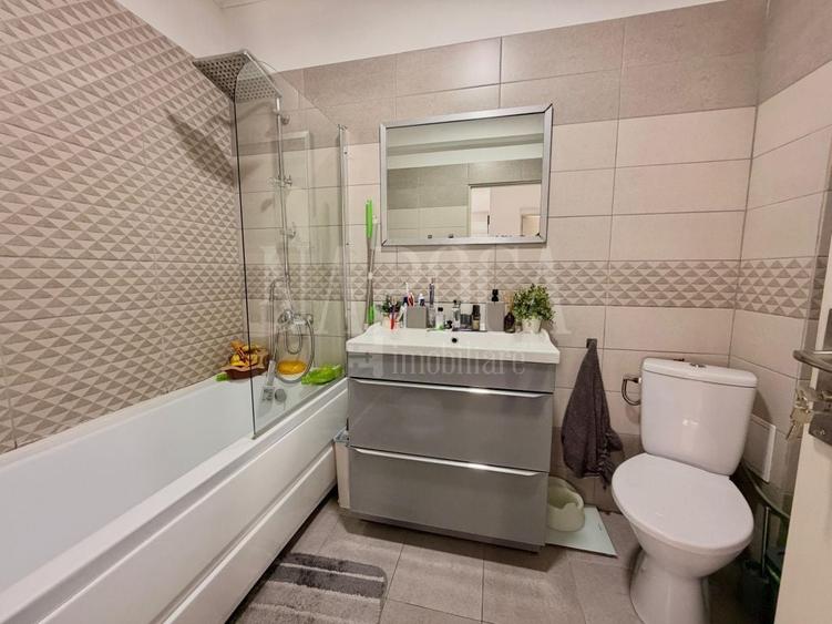 Apartament cu 3 camere semidecomandat în Florești